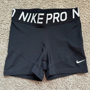 Nike Pro 3” Short - LIKE NEW
